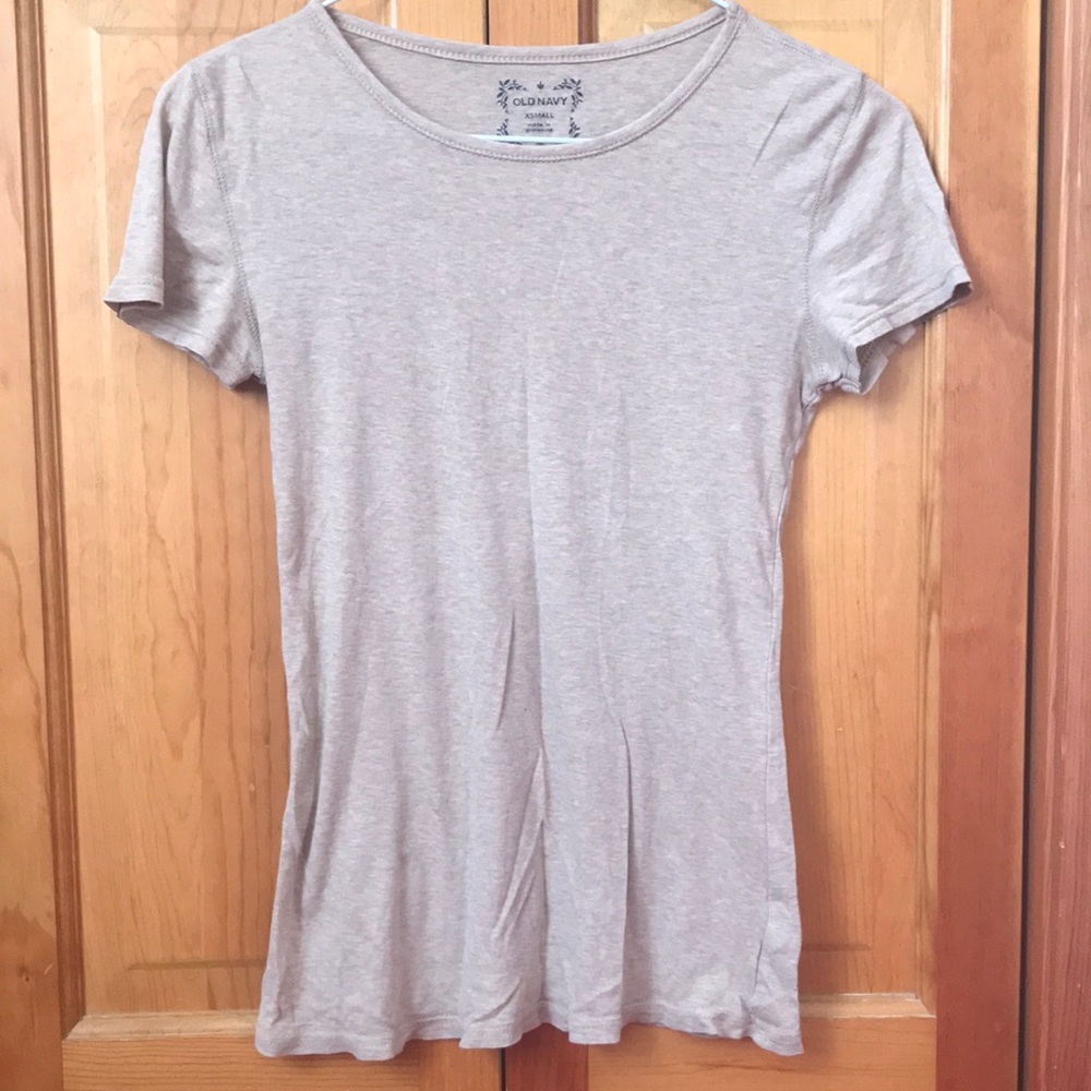 beige tee shirt
